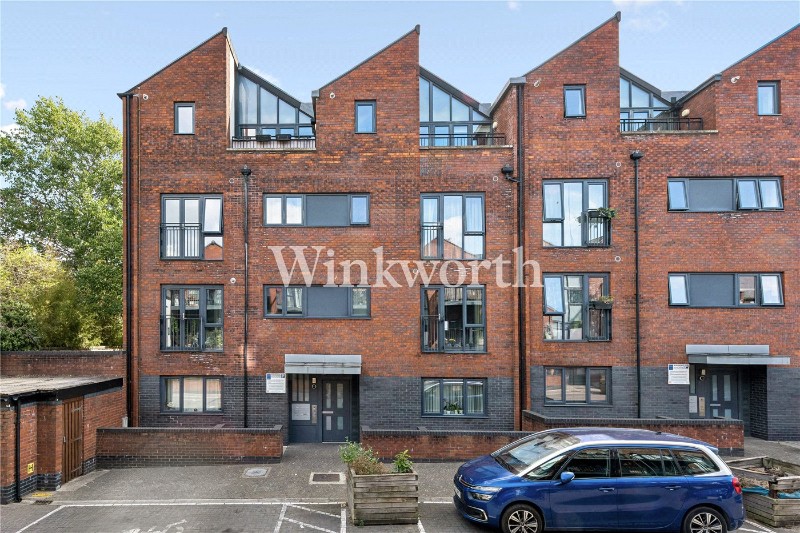 Leverton Close, London, N22