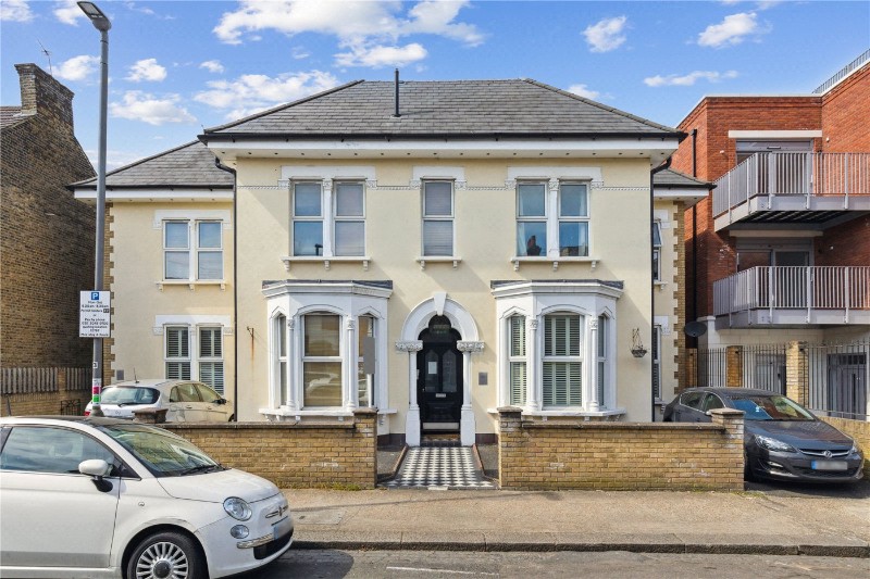 Byton Road, London, SW17
