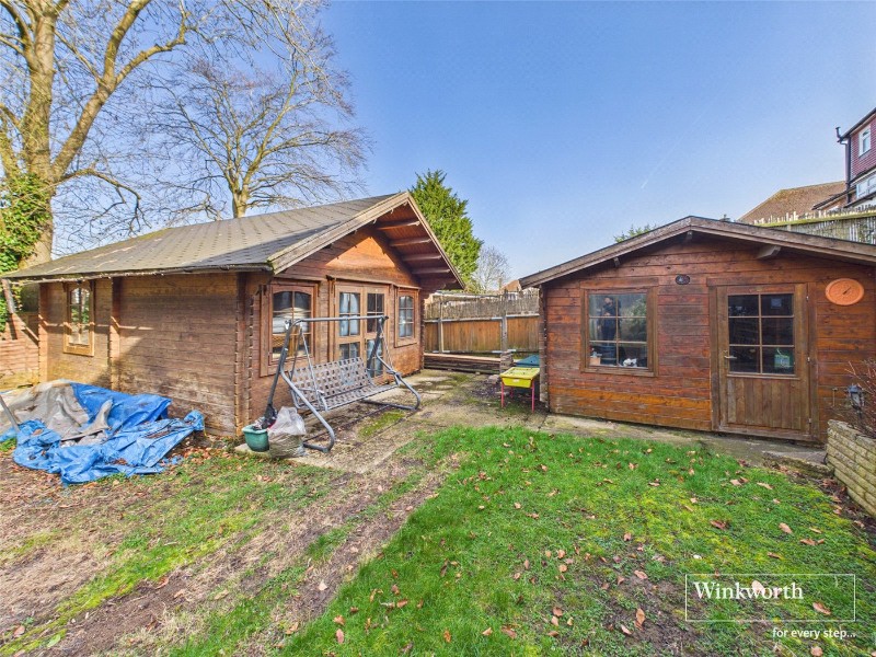 Wolmer Gardens, Edgware, HA8
