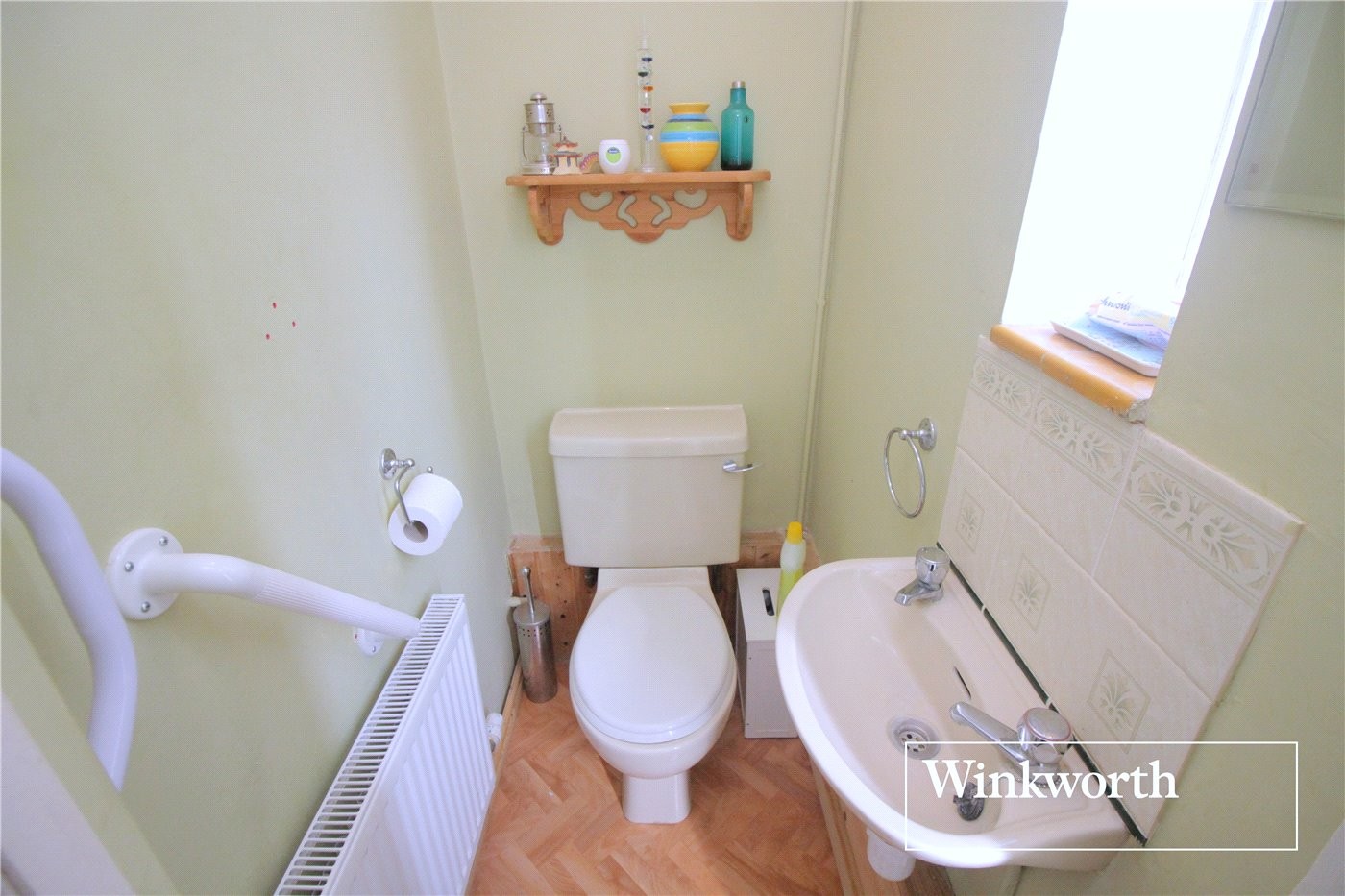 3 bedroom property for sale in Stanborough Avenue, Borehamwood