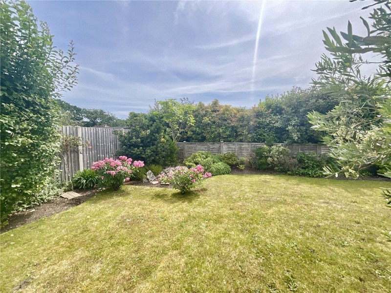 Ridgefield Gardens, Highcliffe, Dorset, BH23