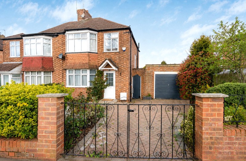 Grasvenor Avenue, Barnet, EN5