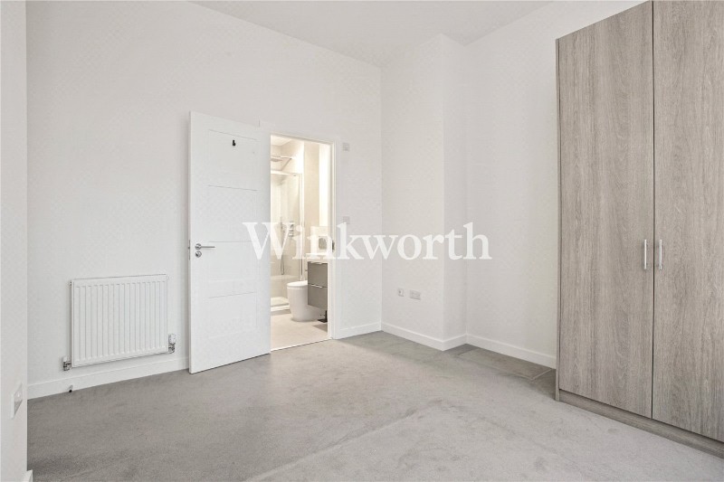 Frobisher Road, London, N8