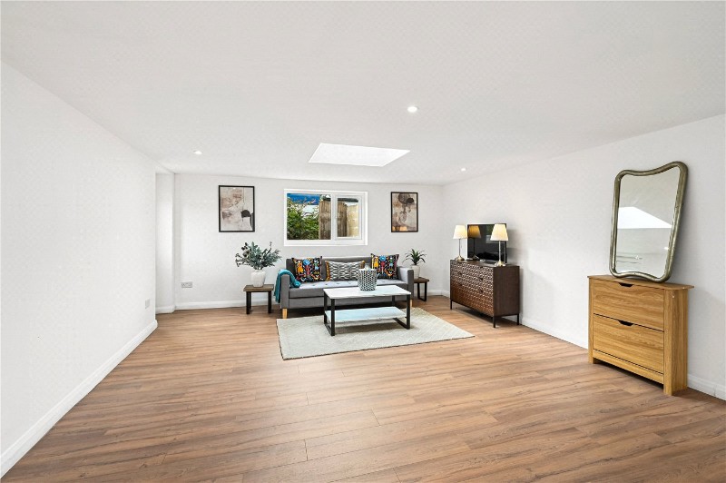 Aviemore Way, Beckenham, BR3