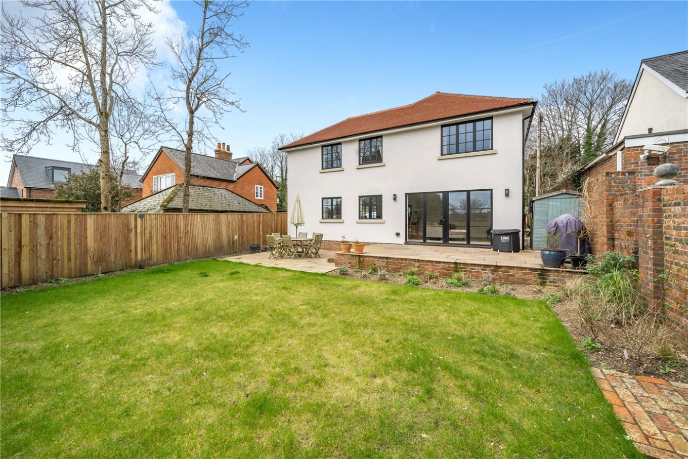 4 bedroom property for sale in Shortheath Road, Farnham, Surrey, GU9 (Ref FAR220054) £995,000