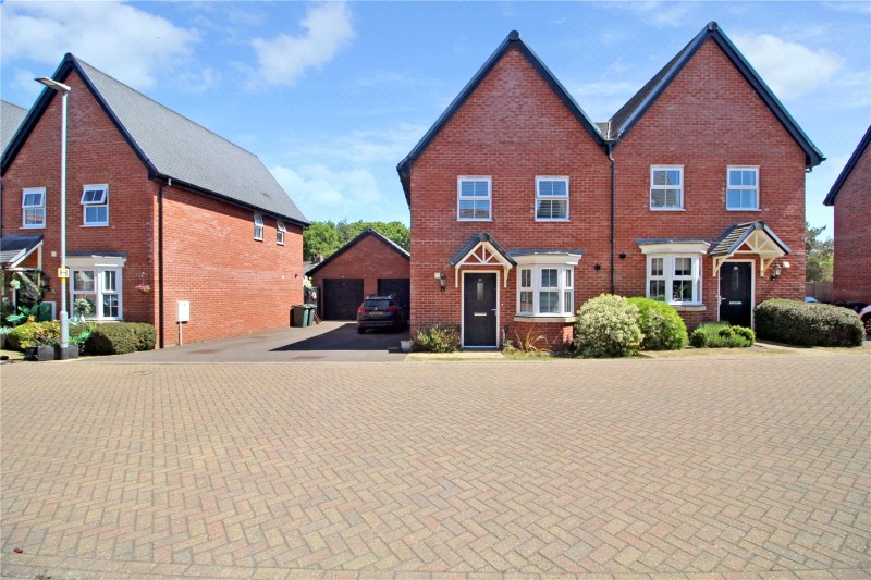 Framingham Crescent, Poringland, Norwich, Norfolk, NR14