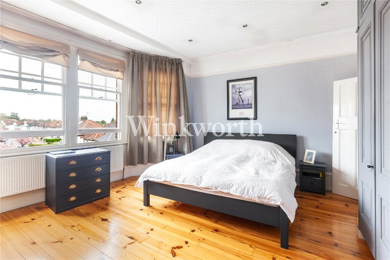 Station Road, Winchmore Hill, London, N21