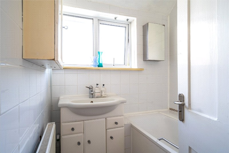 Cricklade Avenue, London, SW2