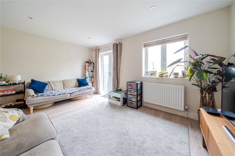 Towns End Gardens, Farnham, Surrey, GU9