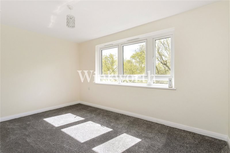 Links Side, Enfield, EN2