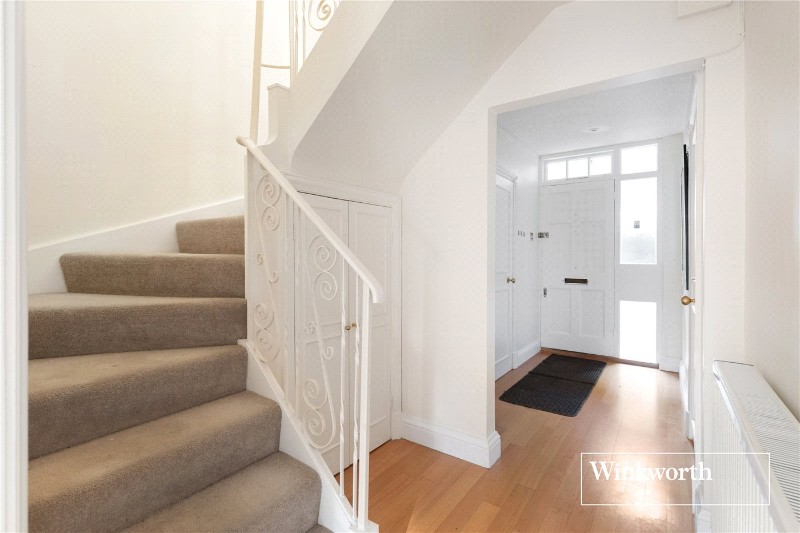 Charnwood Place, Whetstone, London, N20