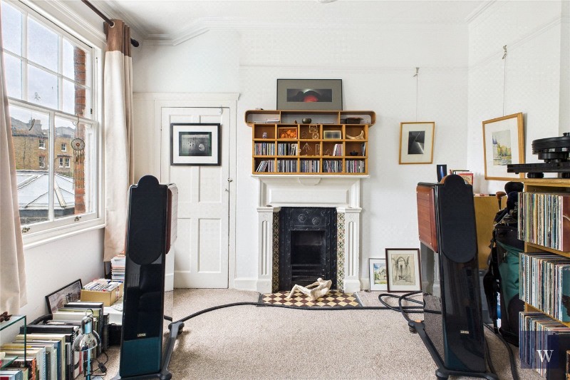 Kirkstall Road, London, SW2