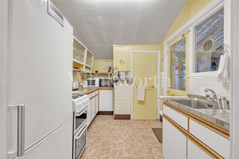 Montpelier Rise, London, NW11