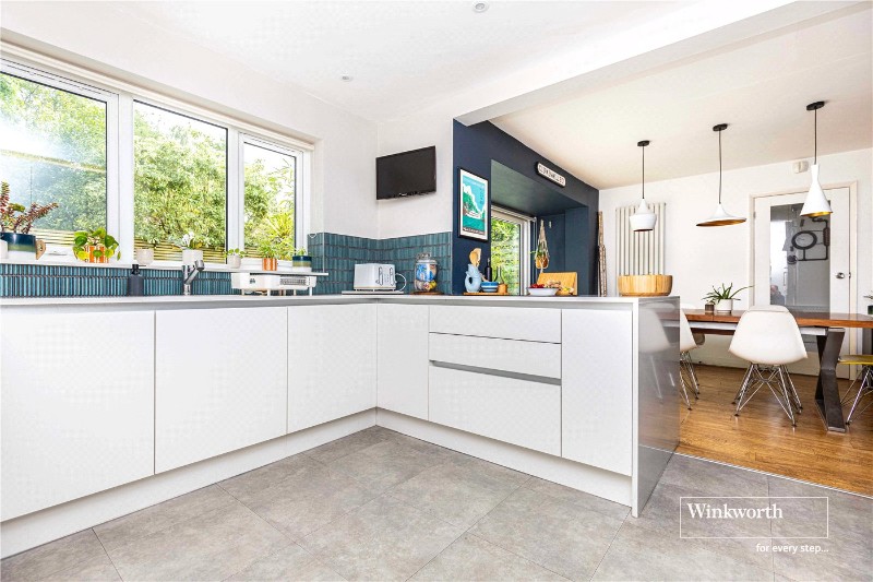 Hinton Wood Avenue, Highcliffe, Christchurch, BH23