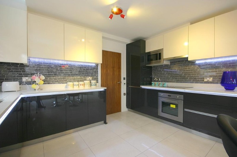 Sheen Road, Richmond, TW9