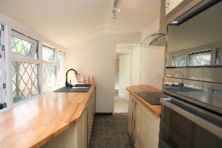 Peppard Road, Emmer Green, Reading, Berkshire, RG4