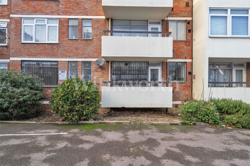 Golders Green Road, London, NW11