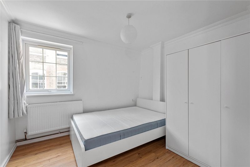 Roz House, 13 Stanway Street, N1