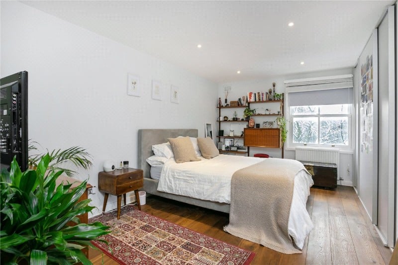 Highbury Hill, London, N5