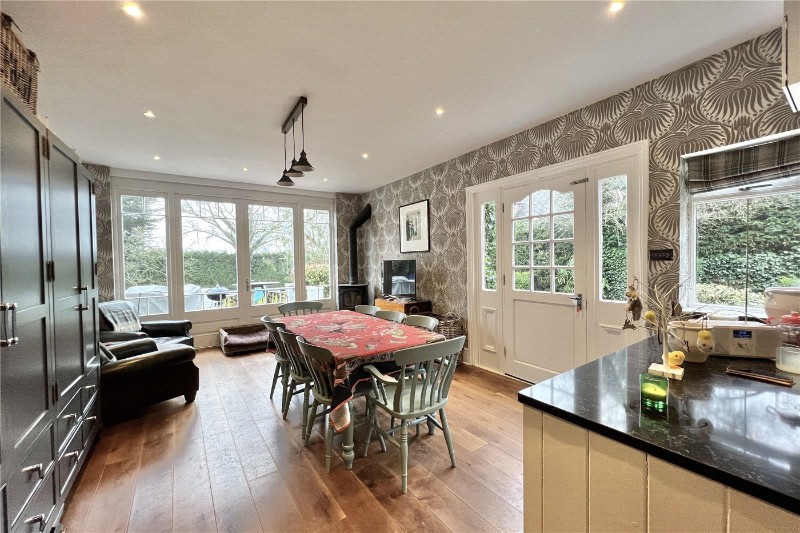 Mayflower Way, Farnham Common, SL2