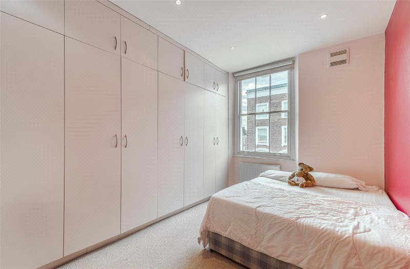 Sussex Street, London, SW1V