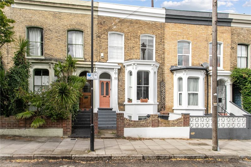 Mayola Road, London, E5
