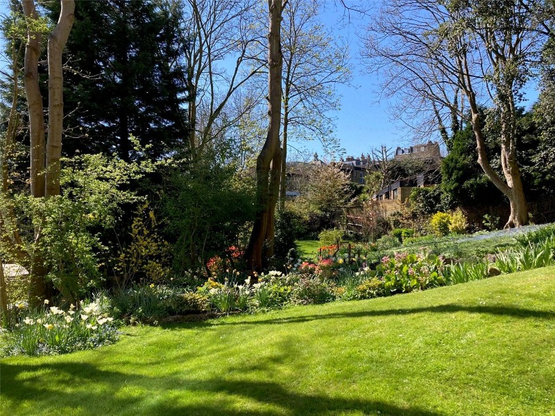 Southwood Heights, Southwood Lawn Road, London, N6