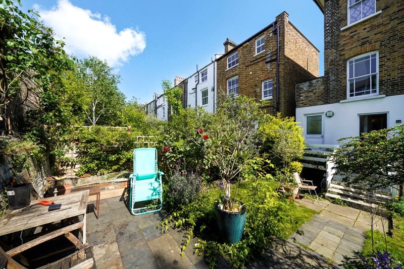 Kingsdown Road, London, N19