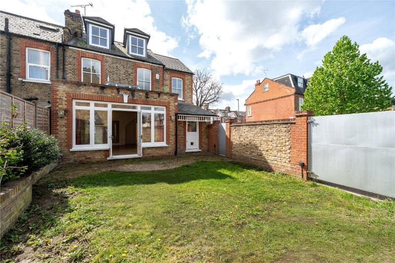 Brookwood Road, London, SW18