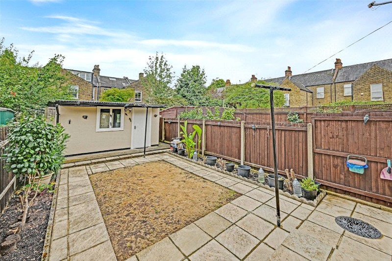Montrose Avenue, London, NW6