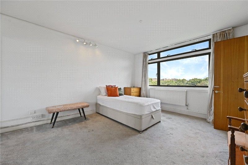 Park Close, Ilchester Place, London, W14