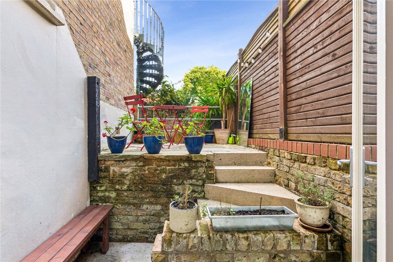 Forburg Road, London, N16