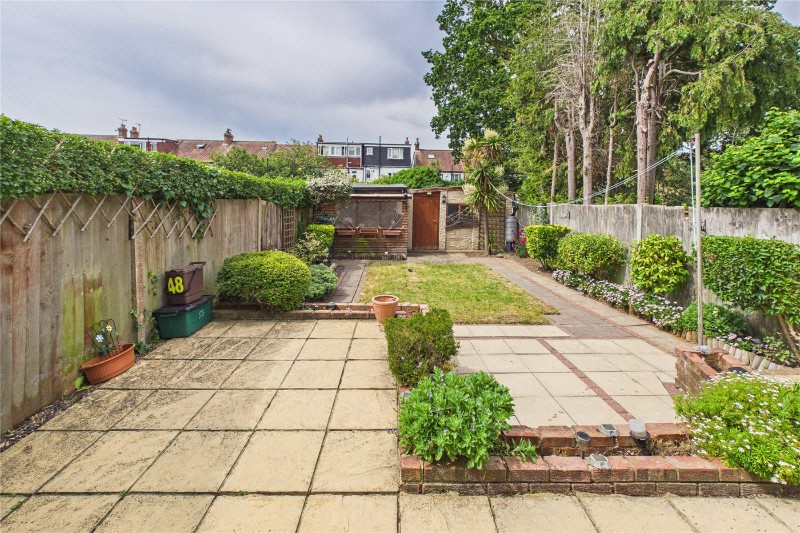 Lyndhurst Avenue, London, SW16