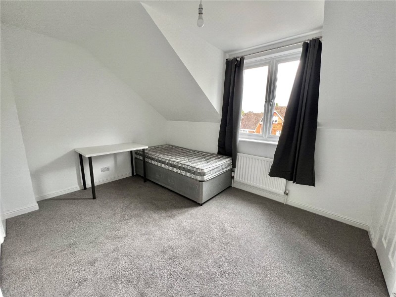 Ferns Mead, Farnham, Surrey, GU9