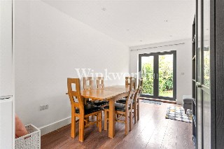 Belz Drive, London, N15