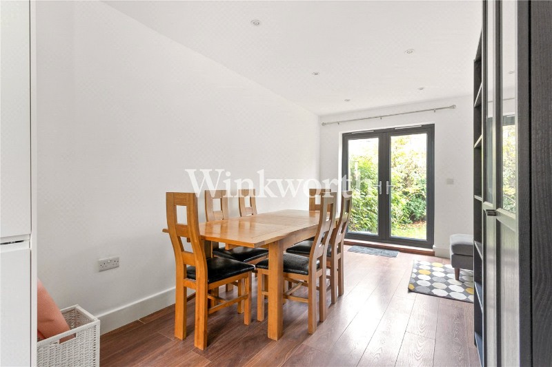 Belz Drive, London, N15