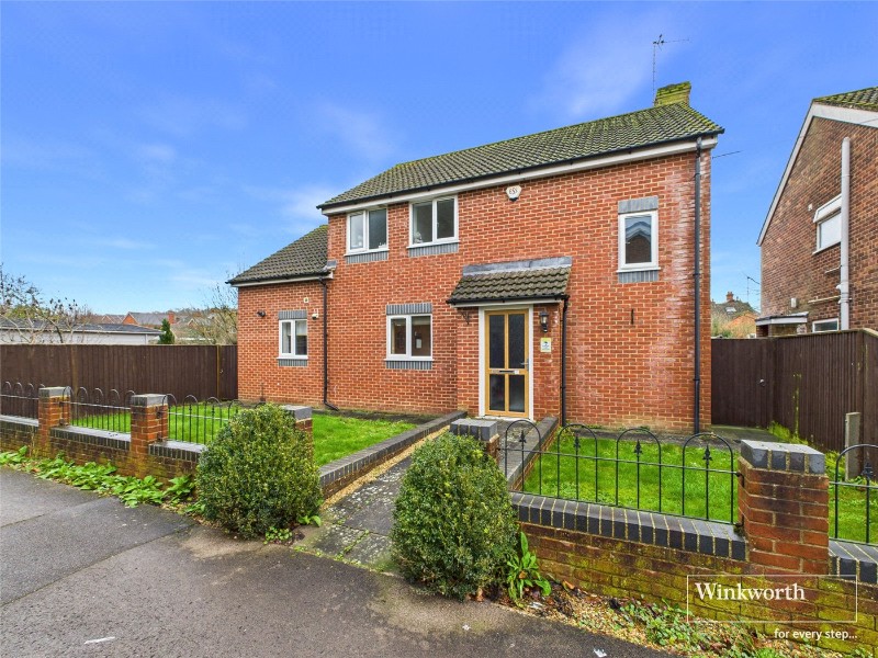 Wellington Close, Newbury, Berkshire, RG14