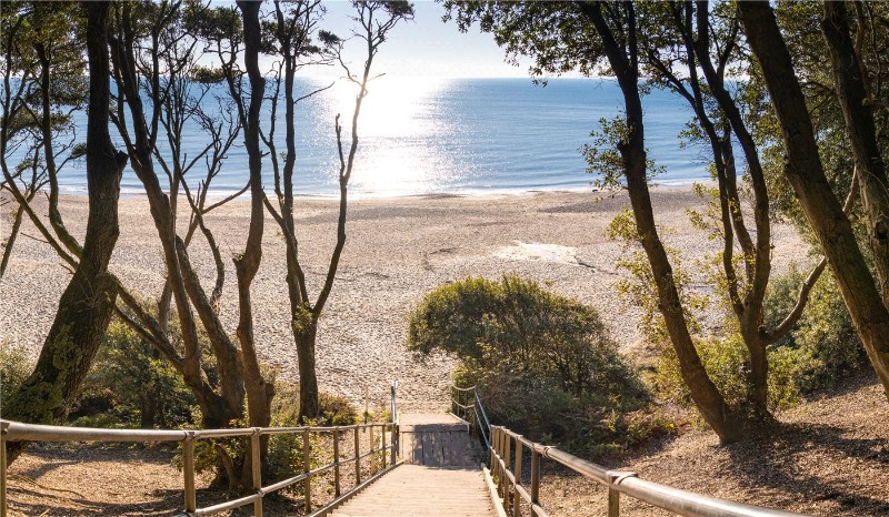 Lymington Road, Highcliffe, Christchurch, Dorset, BH23