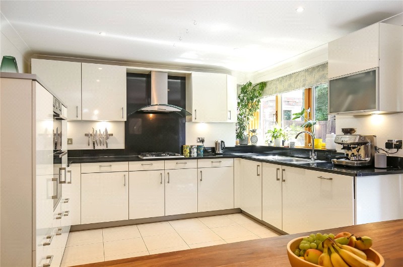 Thistledown Close, Winchester, Hampshire, SO22