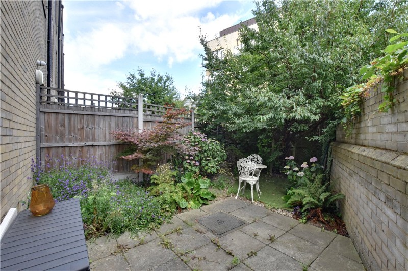 Blackwall Lane, Greenwich, London, SE10