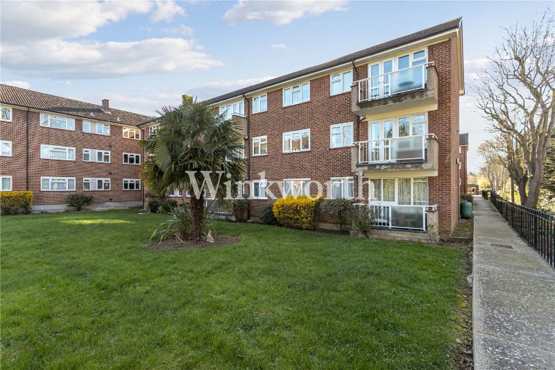 Springbank, London, N21
