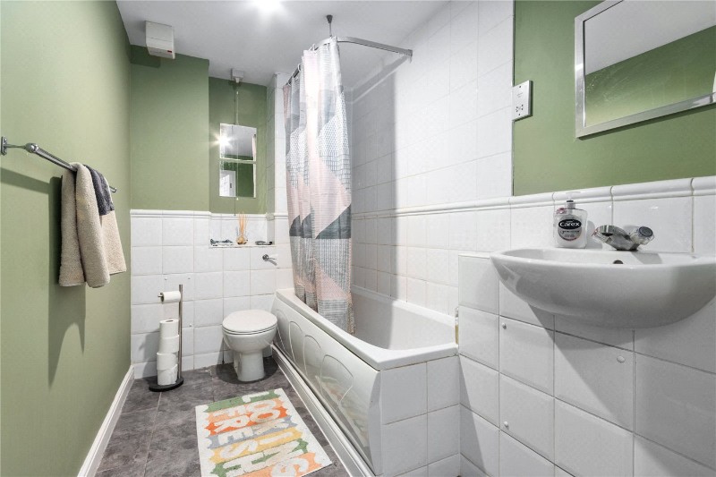 Macmillan Way, London, SW17