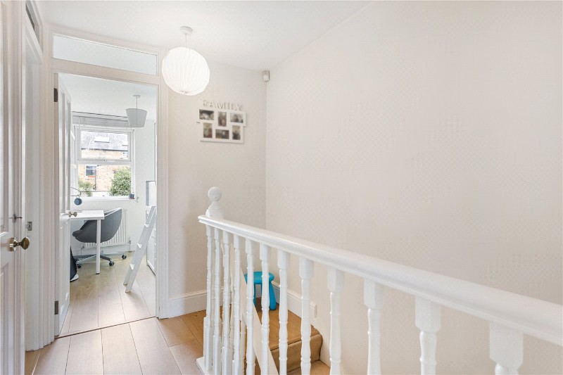 Lebanon Gardens, Putney, SW18