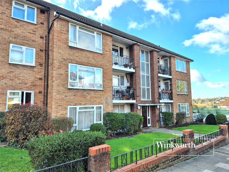 South Mount, High Road, Whetstone, London, N20