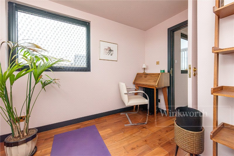 Purves Road, London, NW10