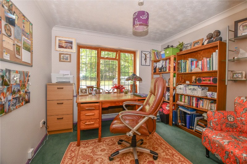 Hollybush Ride, Finchampstead, Wokingham, Berkshire, RG40