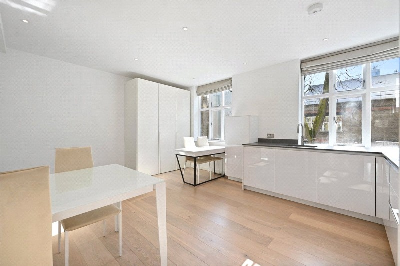 Carter Lane, London, EC4V