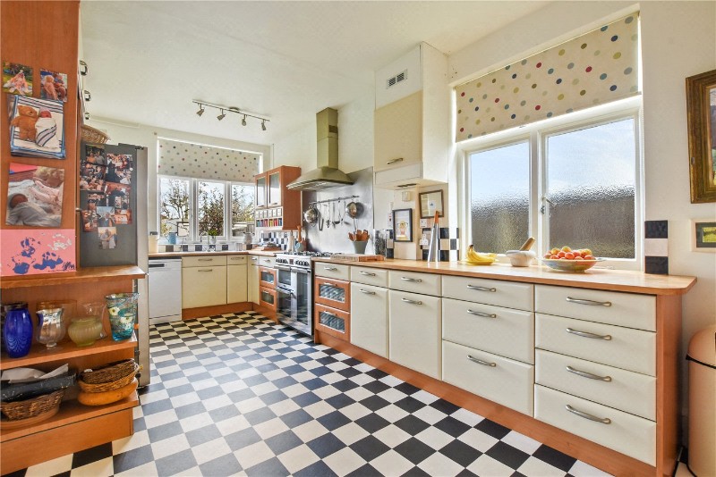 Dobree Avenue, London, NW10