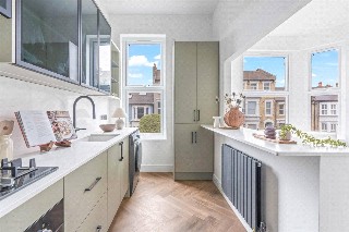 Warbeck Road, London, W12