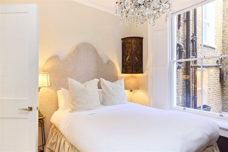 Abingdon Road, London, W8